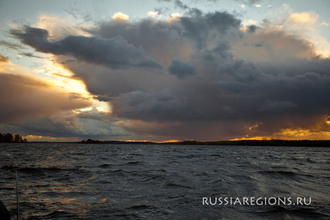 Выборгский залив, шторм, облака, гроза